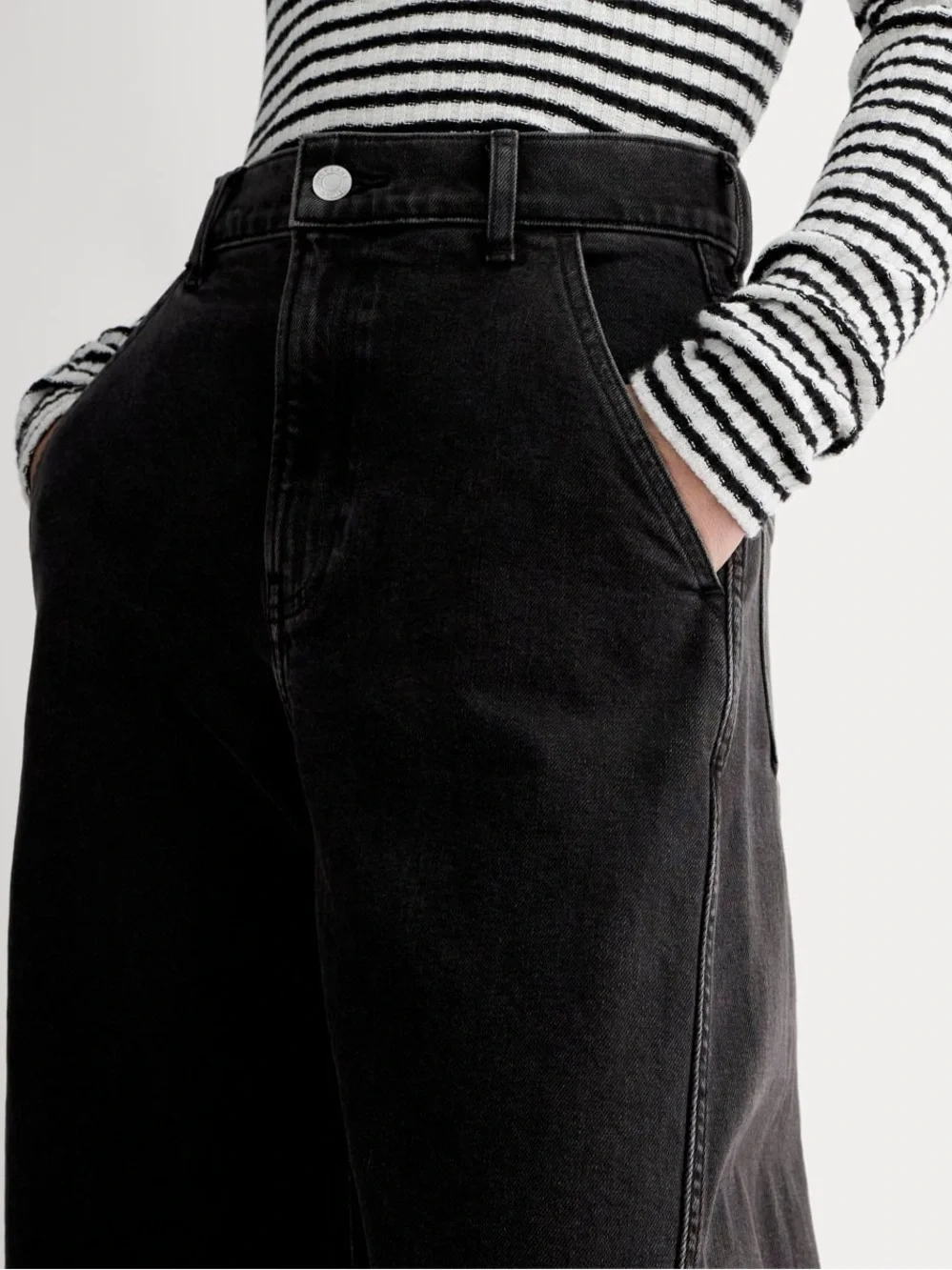Everlane The Way-High Twist Curve Jean Washed Black Size 27NWOT